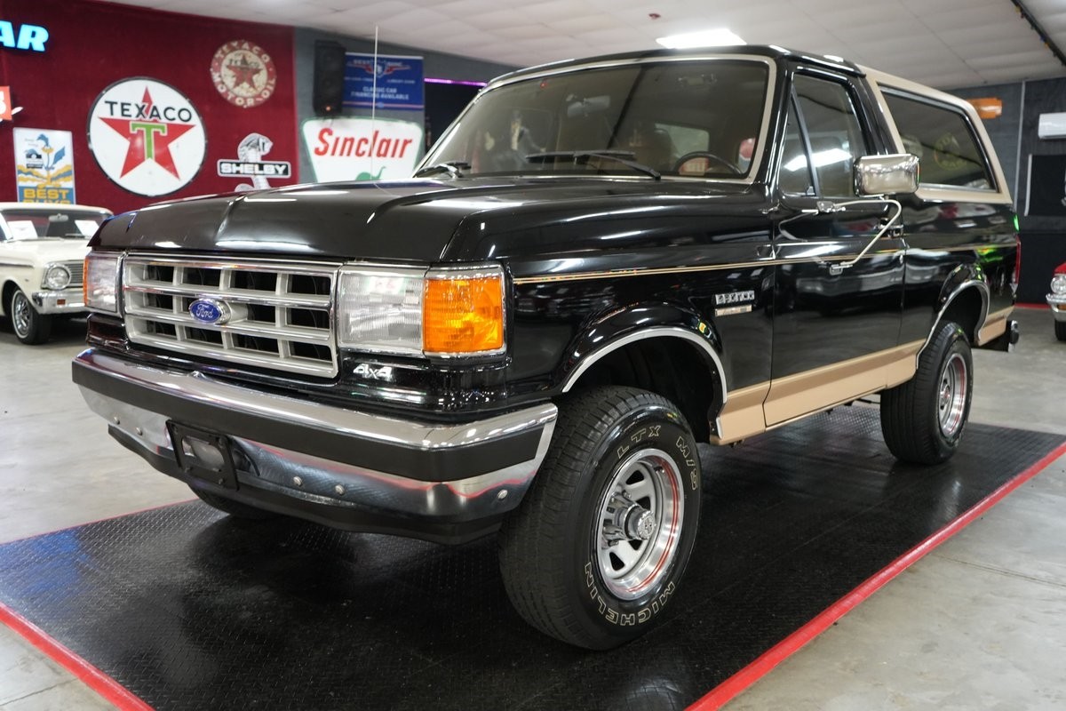 Ford-Bronco-Eddie-Bauer-4x4-1987-SUV-26