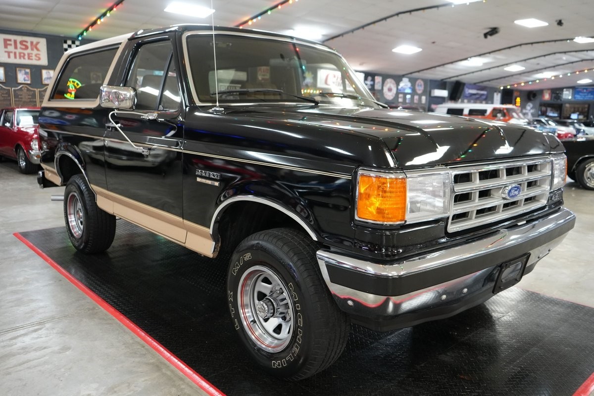 Ford-Bronco-Eddie-Bauer-4x4-1987-SUV-29