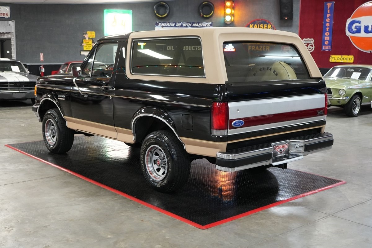 Ford-Bronco-Eddie-Bauer-4x4-1987-SUV-3