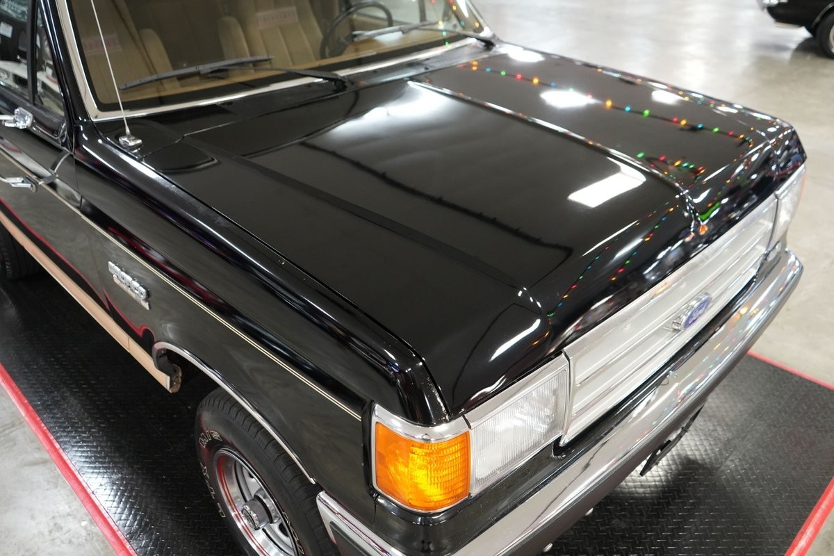Ford-Bronco-Eddie-Bauer-4x4-1987-SUV-30