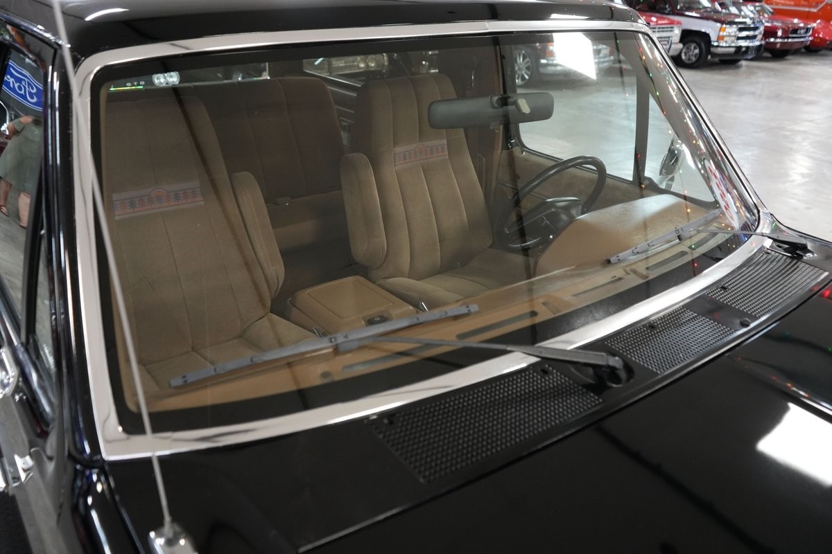 Ford-Bronco-Eddie-Bauer-4x4-1987-SUV-33