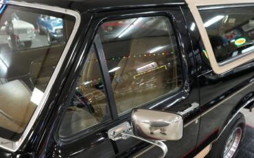 Ford-Bronco-Eddie-Bauer-4x4-1987-SUV-38