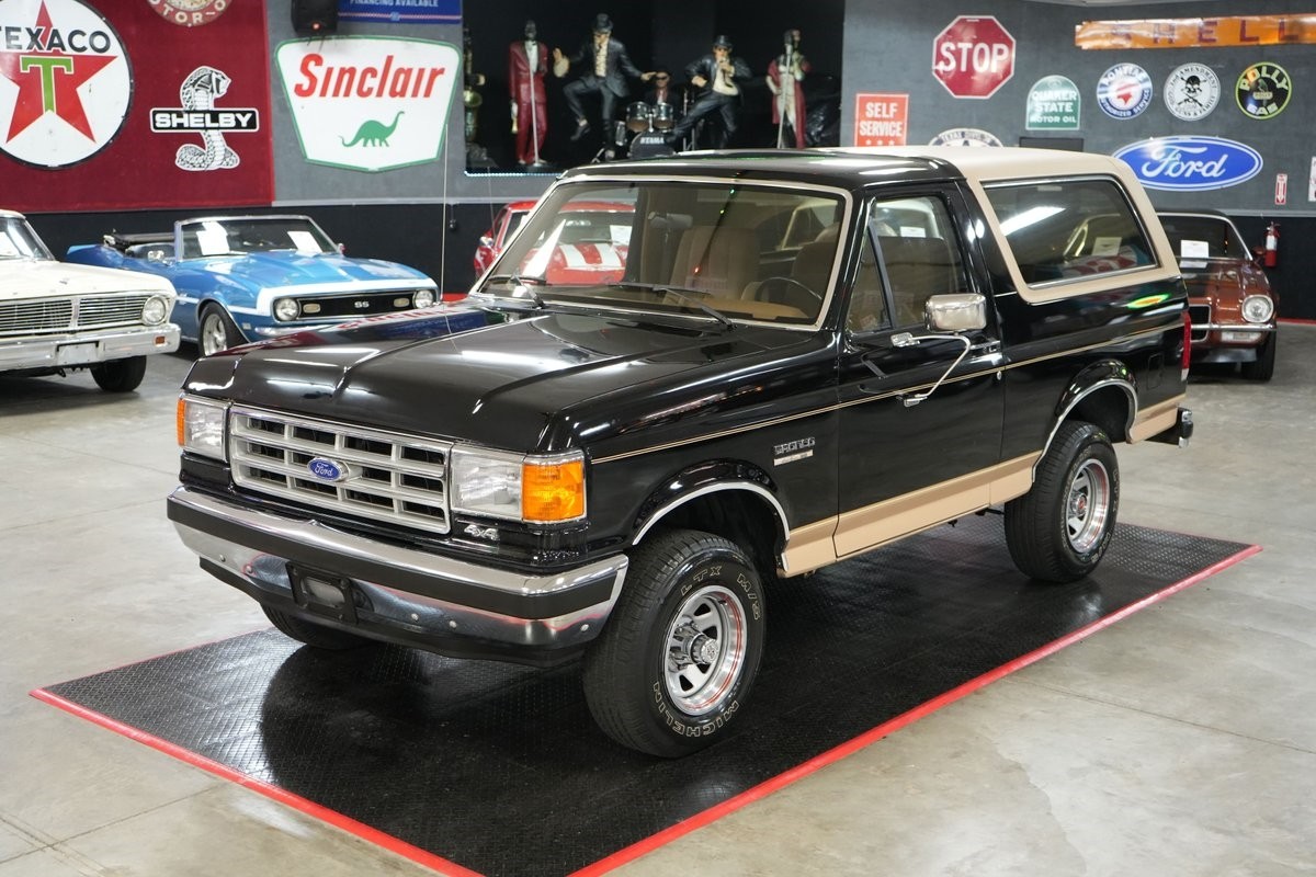 Ford-Bronco-Eddie-Bauer-4x4-1987-SUV-9