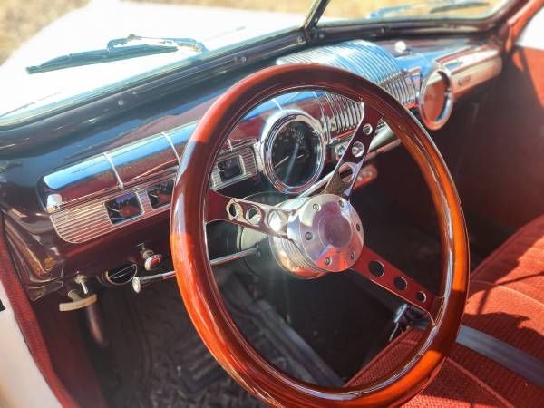 Ford-Business-coupe-1946-White-13