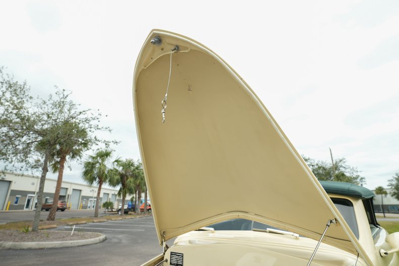 Ford-Cabriolet-1937-Alabaster-White-Green-Light-43