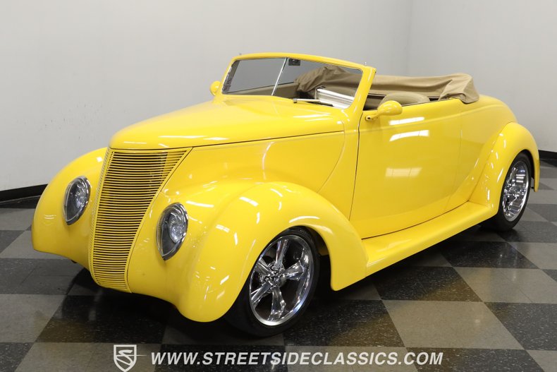 Ford-Cabriolet-1937-Competition-Yellow-Beige-3