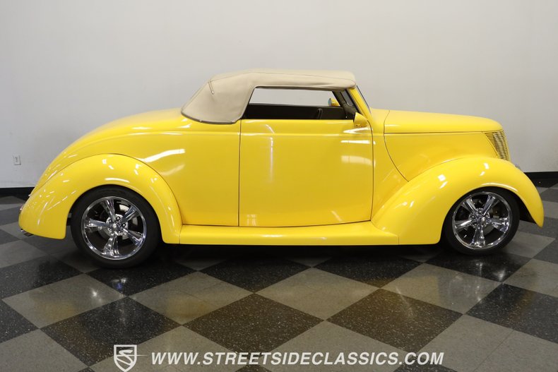 Ford-Cabriolet-1937-Competition-Yellow-Beige-37
