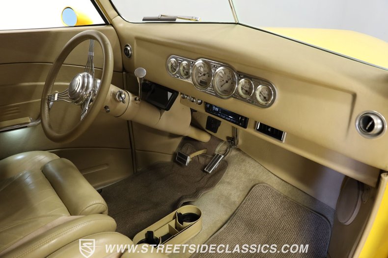 Ford-Cabriolet-1937-Competition-Yellow-Beige-41