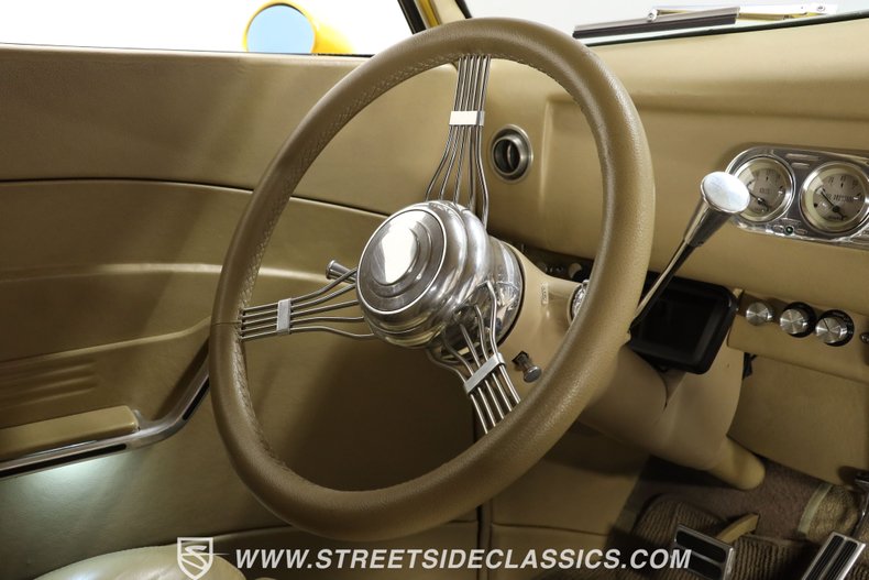Ford-Cabriolet-1937-Competition-Yellow-Beige-42