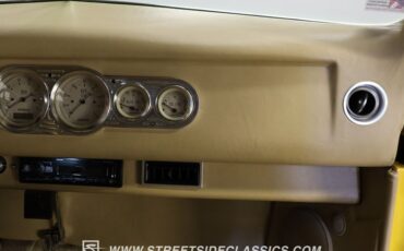 Ford-Cabriolet-1937-Competition-Yellow-Beige-43