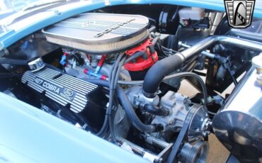 Ford-Cobra-1965-coupe-20