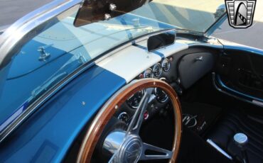 Ford-Cobra-1965-coupe-23