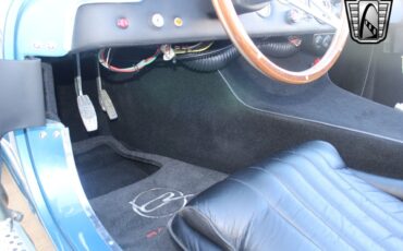 Ford-Cobra-1965-coupe-24