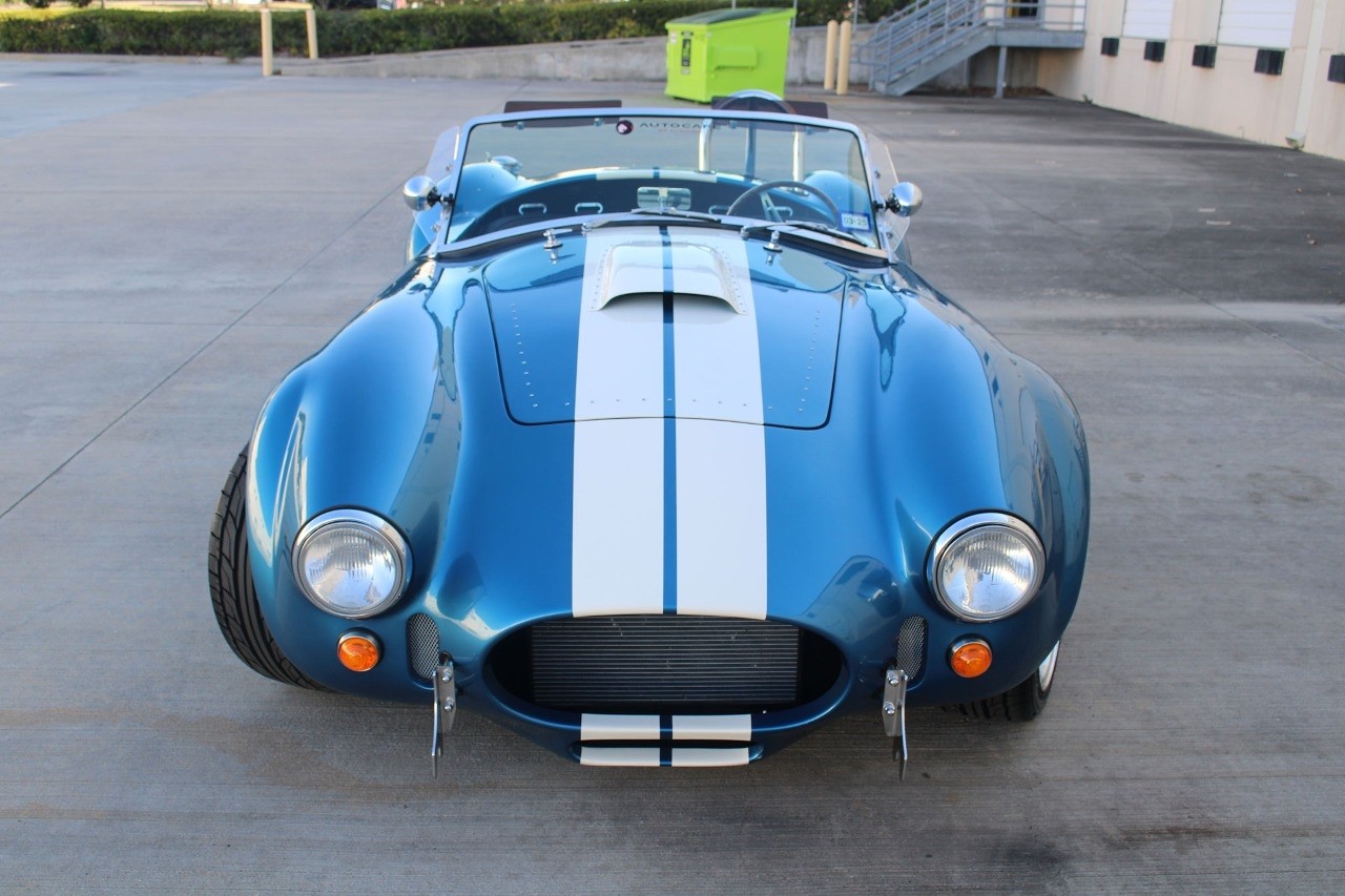 Ford-Cobra-1965-coupe-7