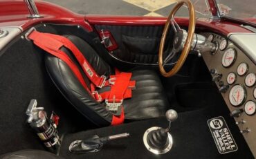 Ford-Cobra-1967-Inferno-Red-Black-10