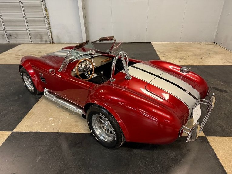 Ford-Cobra-1967-Inferno-Red-Black-14
