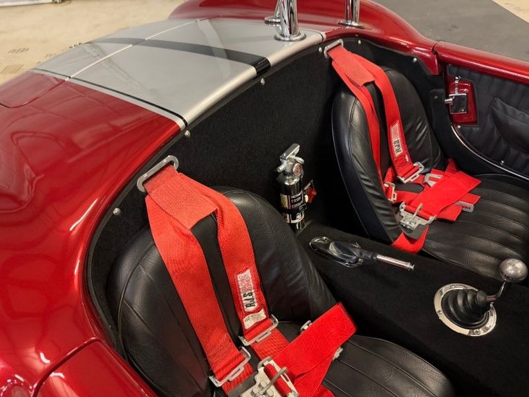 Ford-Cobra-1967-Inferno-Red-Black-16