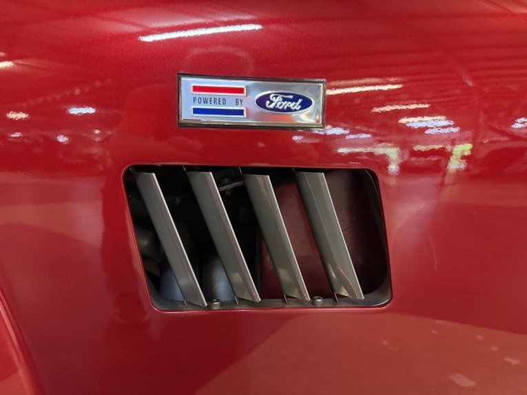 Ford-Cobra-1967-Inferno-Red-Black-18