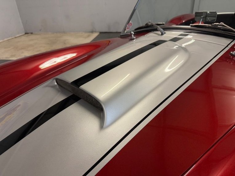 Ford-Cobra-1967-Inferno-Red-Black-21