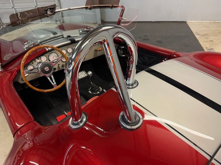 Ford-Cobra-1967-Inferno-Red-Black-22