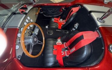 Ford-Cobra-1967-Inferno-Red-Black-25