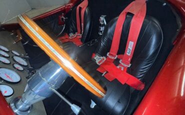 Ford-Cobra-1967-Inferno-Red-Black-26