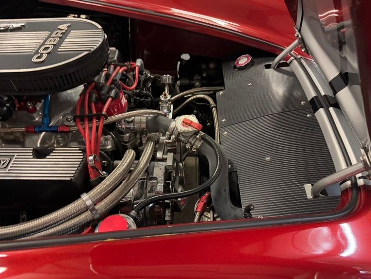 Ford-Cobra-1967-Inferno-Red-Black-3