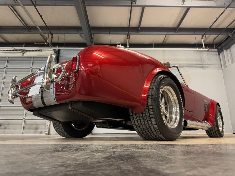 Ford-Cobra-1967-Inferno-Red-Black-38