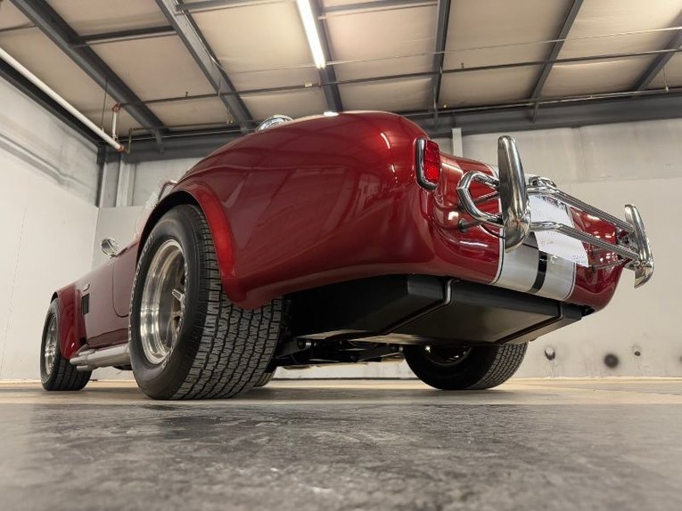 Ford-Cobra-1967-Inferno-Red-Black-39