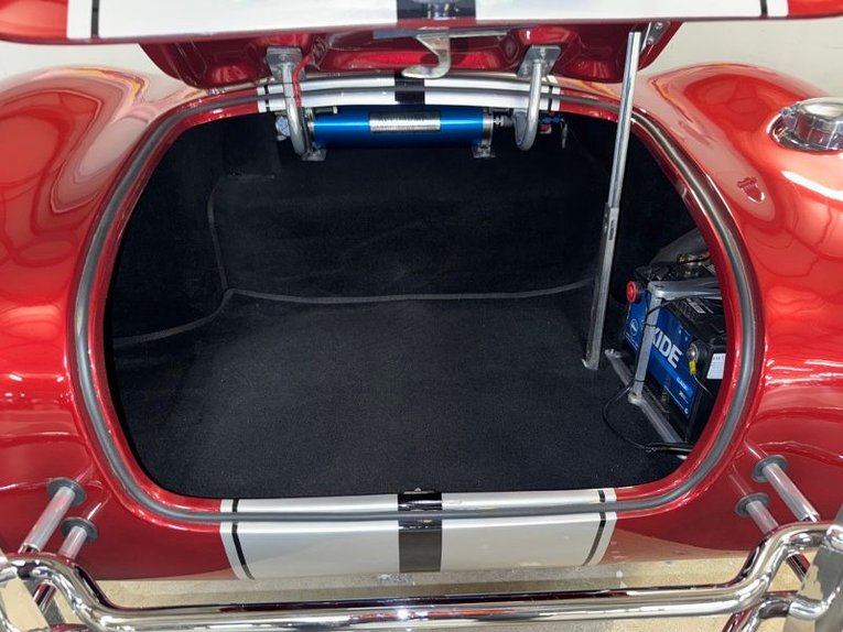 Ford-Cobra-1967-Inferno-Red-Black-43