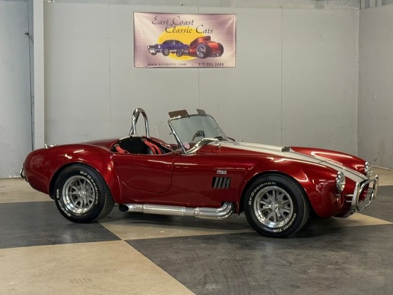 Ford-Cobra-1967-Inferno-Red-Black-8