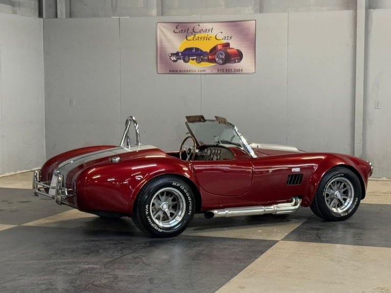 Ford-Cobra-1967-Inferno-Red-Black-9