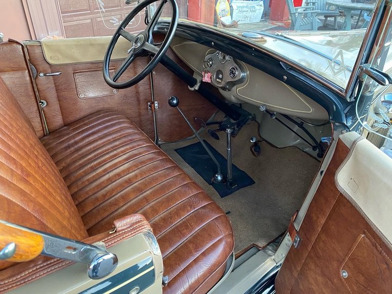 Ford-Convertible-1931-13