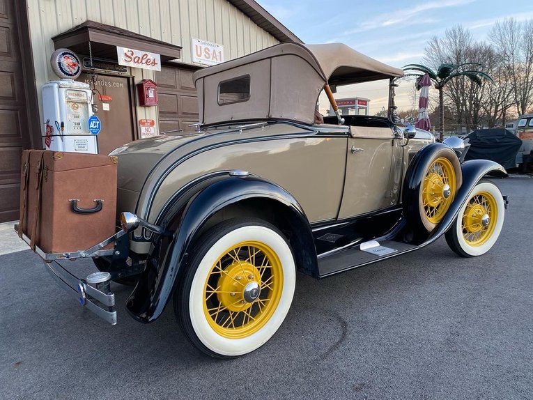 Ford-Convertible-1931-2