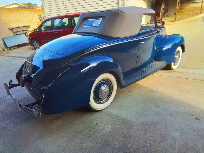 Ford-Convertible-1939-Washington-Blue-Leather-3