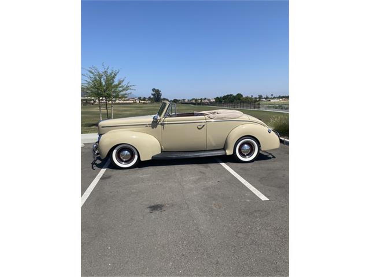 Ford-Convertible-1940-Tan-Brown-1