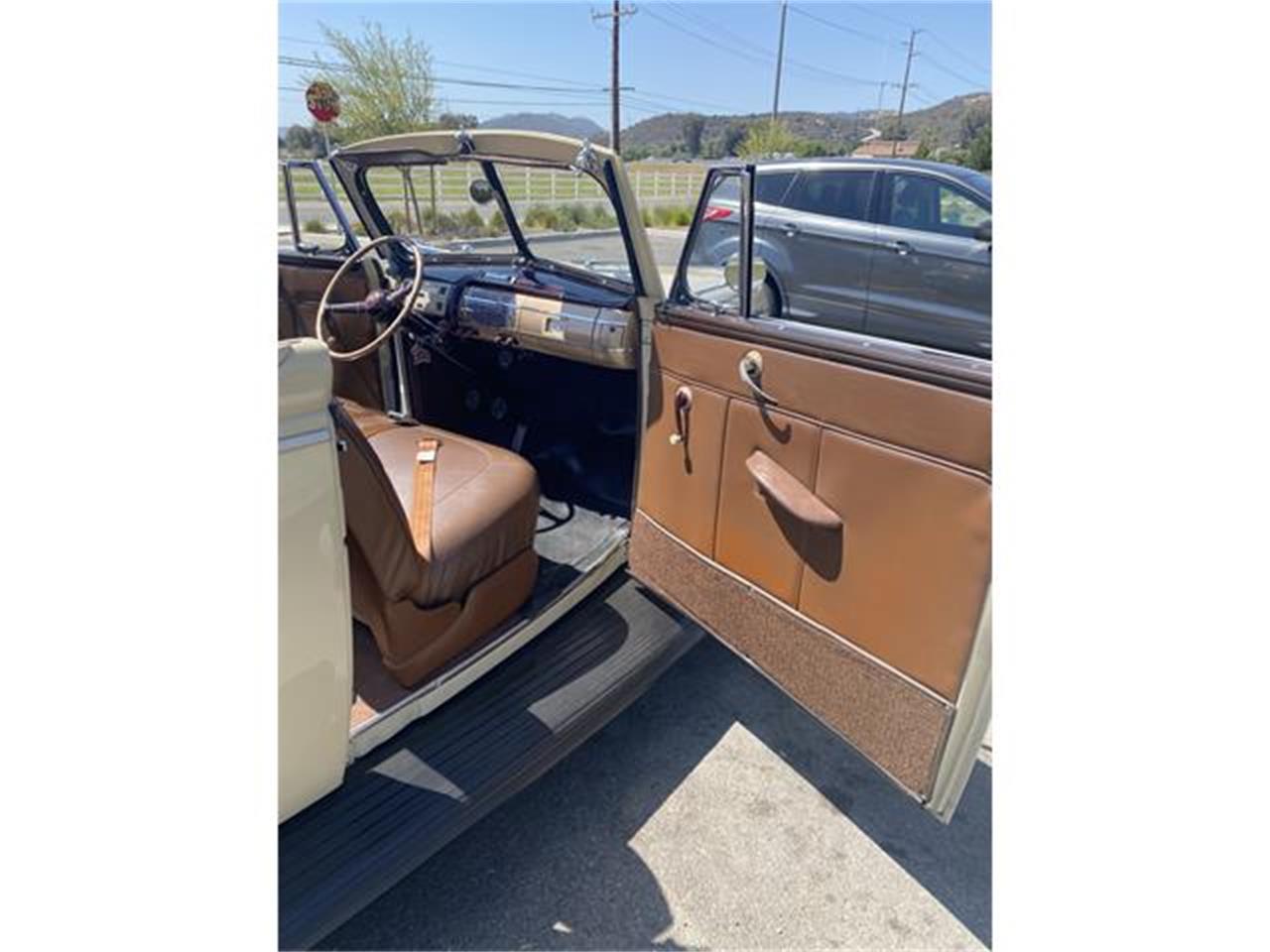 Ford-Convertible-1940-Tan-Brown-13