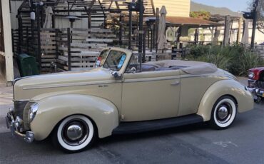 Ford-Convertible-1940-Tan-Brown