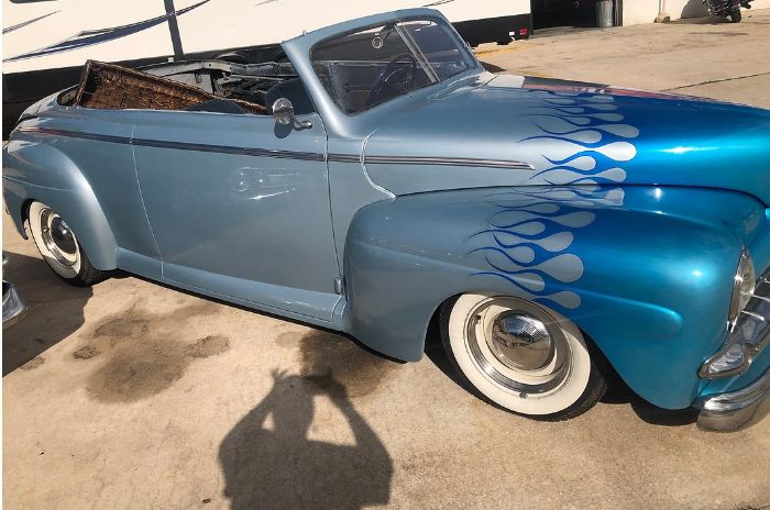 Ford-Convertible-1947-1