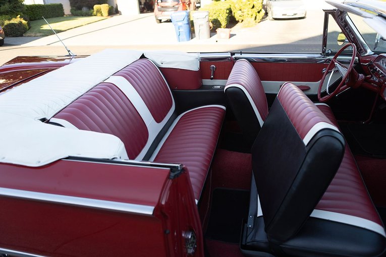 Ford-Convertible-1960-RED-Red-Black-White-8