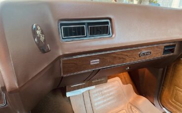 Ford-Country-Squire-1972-Wagon-14