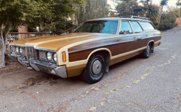 Ford-Country-Squire-1972-Wagon