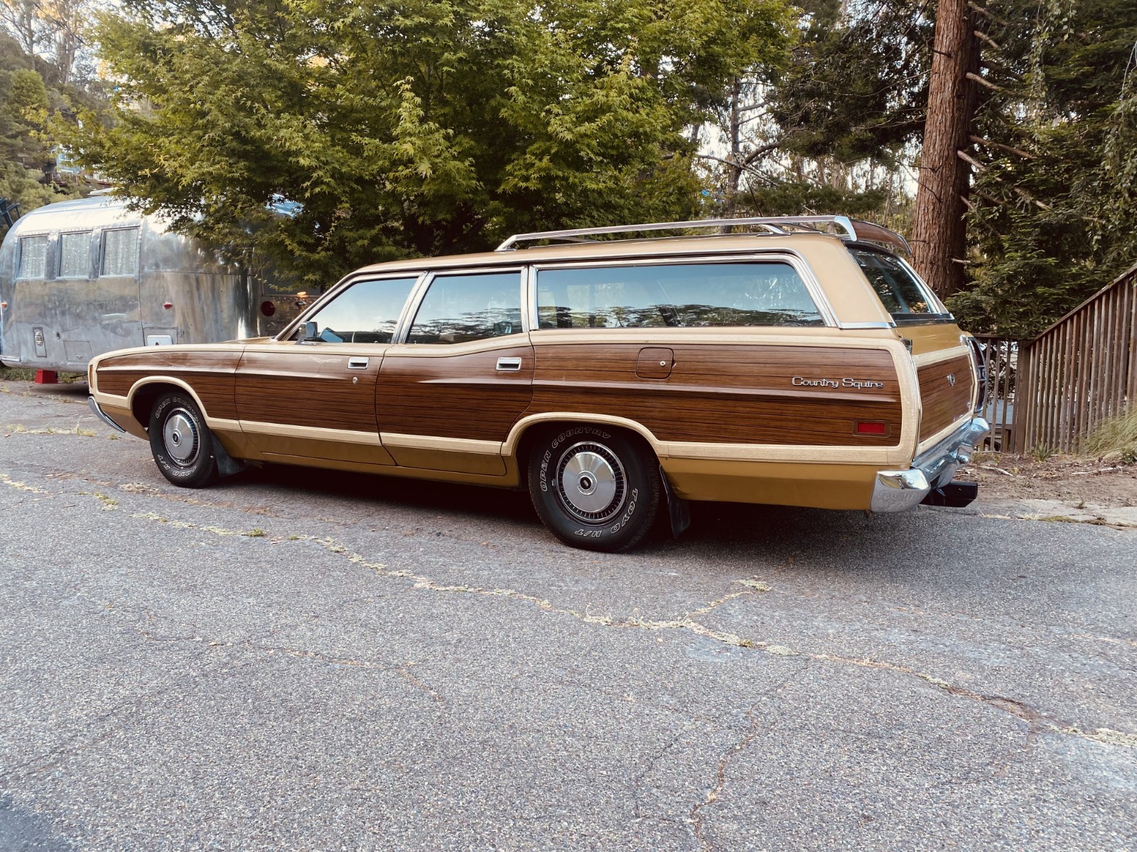 Ford-Country-Squire-1972-Wagon-5