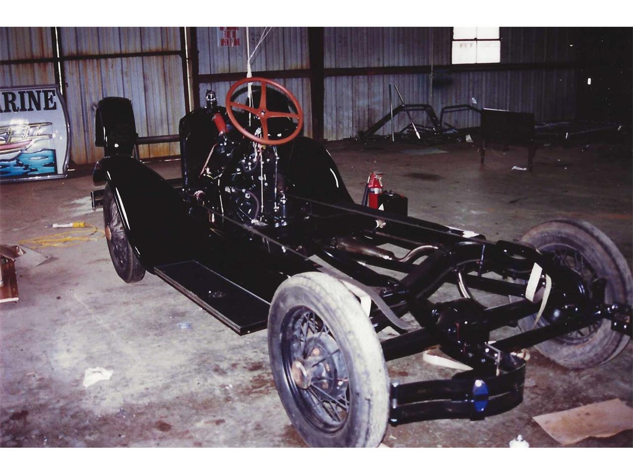 Ford-Coupe-1928-Greenblack-Brown-12