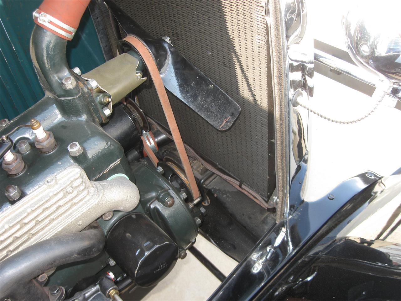Ford-Coupe-1928-Greenblack-Brown-26