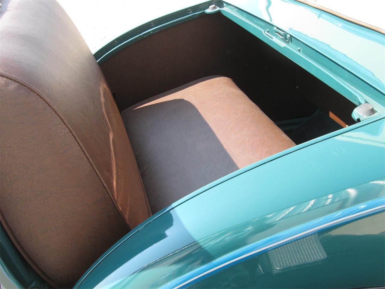 Ford-Coupe-1928-Greenblack-Brown-3