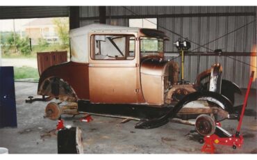 Ford-Coupe-1928-Greenblack-Brown-31