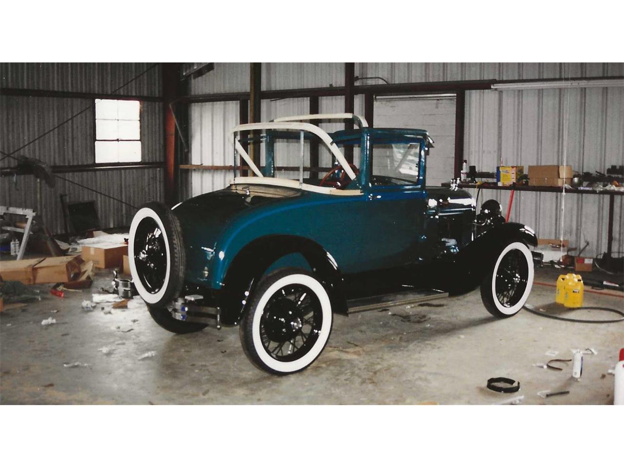Ford-Coupe-1928-Greenblack-Brown-37