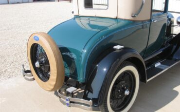 Ford-Coupe-1928-Greenblack-Brown