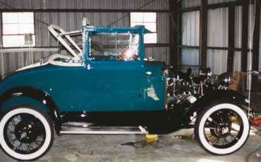 Ford-Coupe-1928-Greenblack-Brown-40